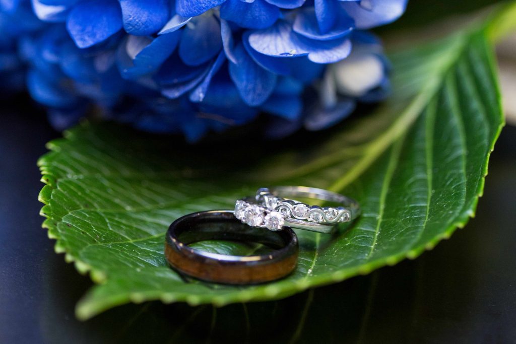 Chelsea and Chris Hampton Wedding Photos Virginia Beach Photographers Oneofakind Photography-social 428